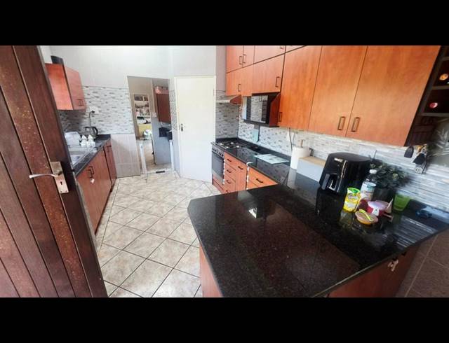 3 BEDROOM HOUSE FOR SALE IN ANNLIN